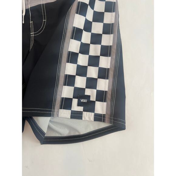 VANS MENS SWIM SUIT AND HAT BUNDLE GRAY BLACK SUIT SIZE 32 NWT VANS TRUCKER HAT - Picture 3 of 14